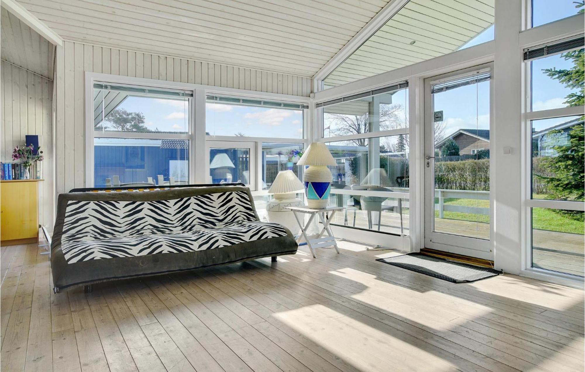 Awesome Home In Stroby With Wifi ภายนอก รูปภาพ