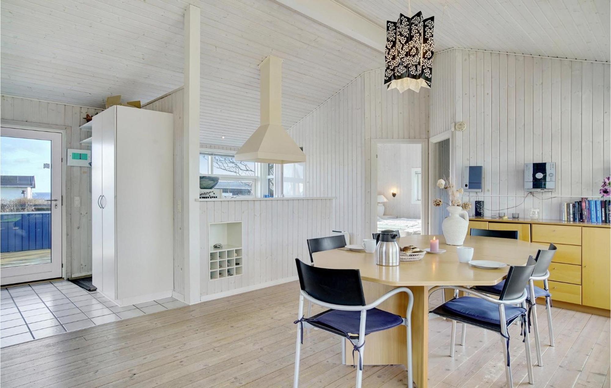 Awesome Home In Stroby With Wifi ภายนอก รูปภาพ